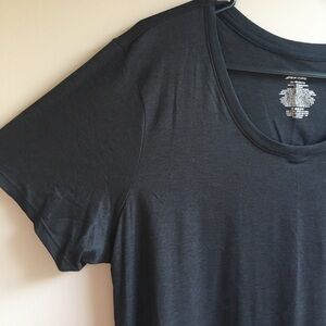 AVIA | brand new Legend short sleeve tee